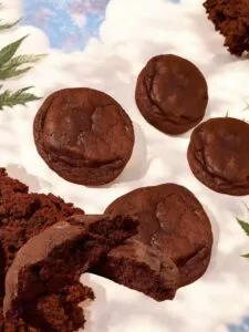 Delta 9 250mg Chocolate Brownie Cookies, Organic Giant 4pk Cookie